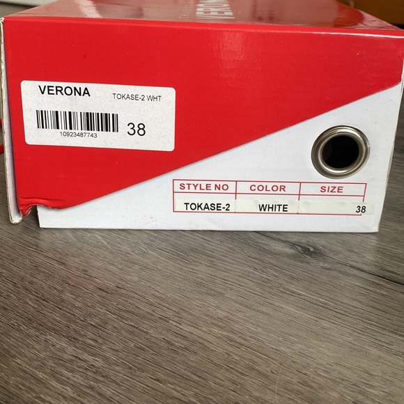 Verona High Heels - Picture 2 of 7